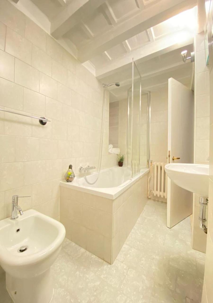 Апартаменти Rione VI Loft Рим Номер фото